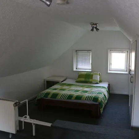 Kleines, Gemuetliches Haeuschen * Monchengladbach